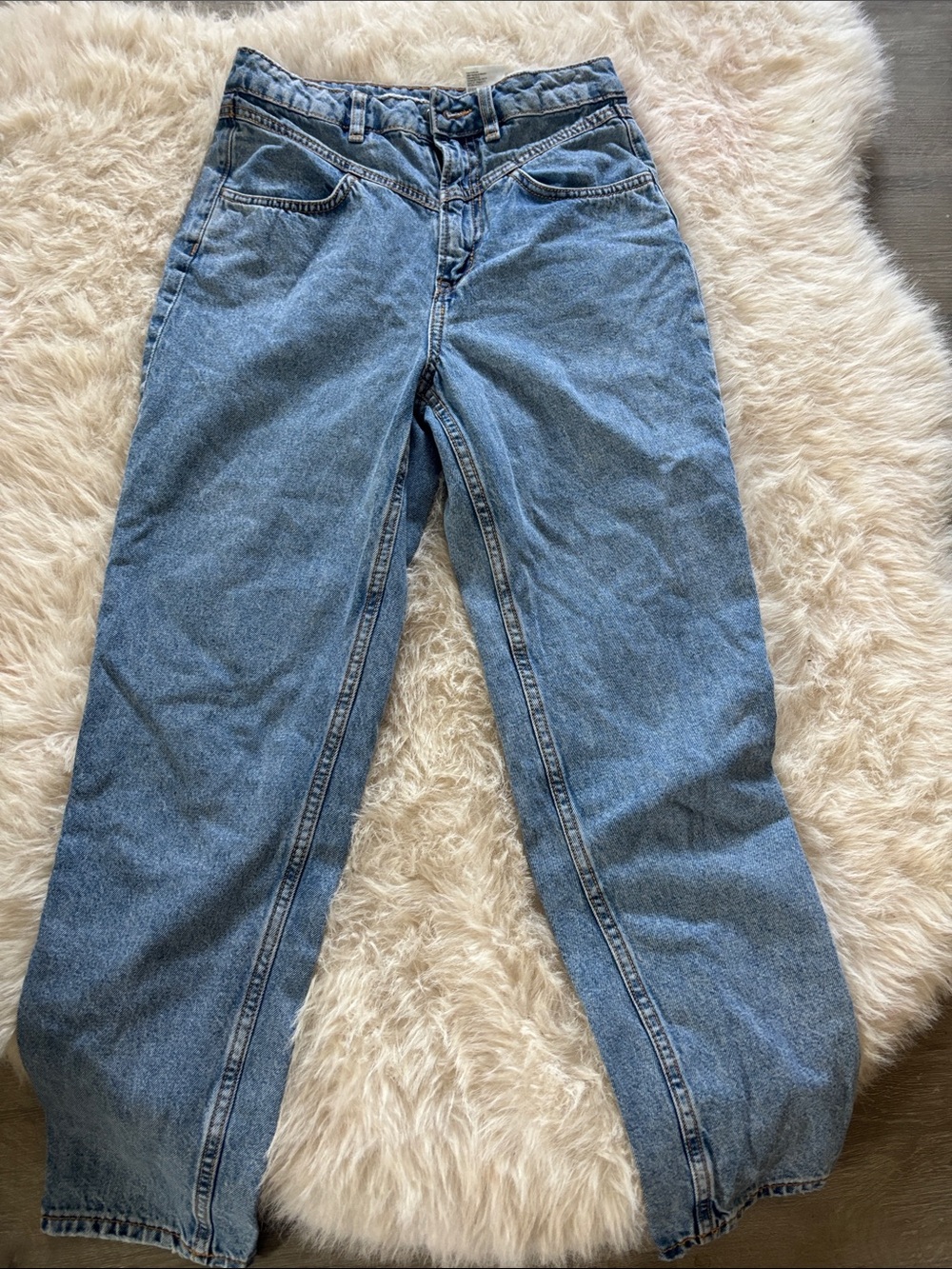H&M Light Blue Straight-Leg Jeans - Women